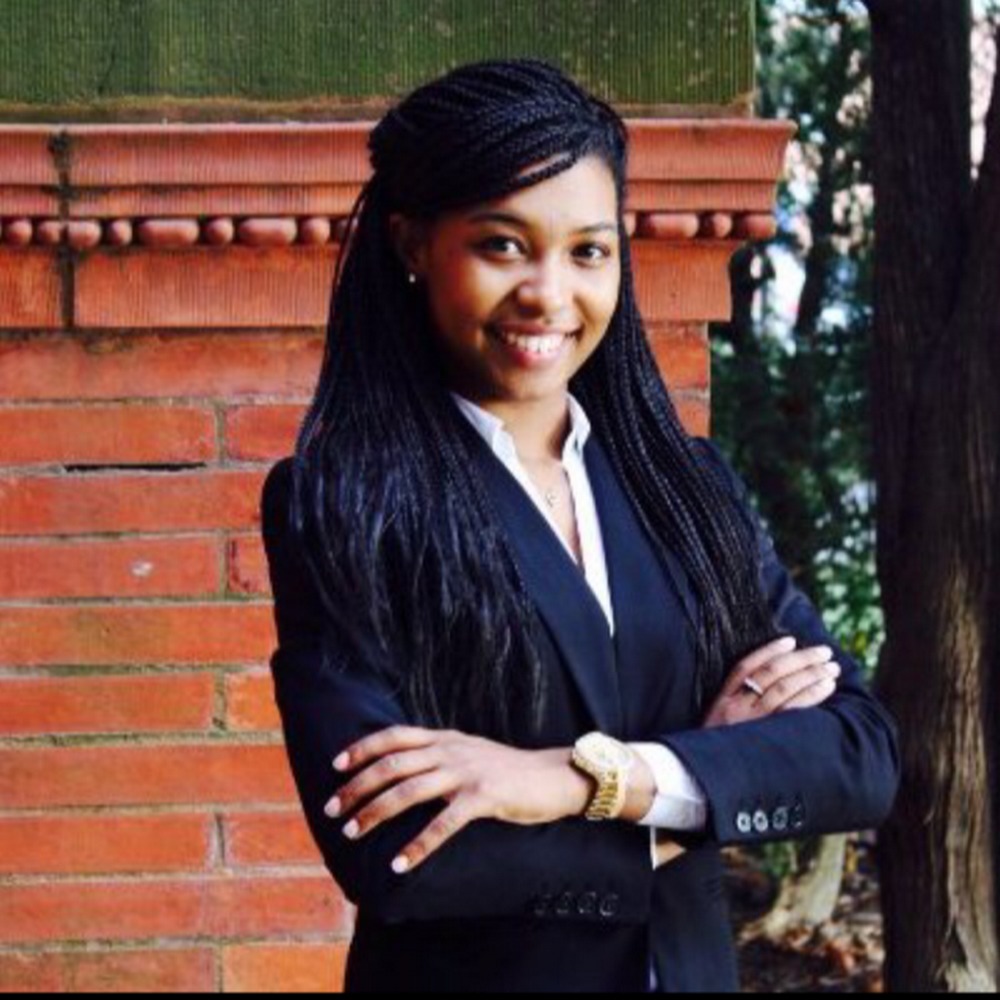 Meet your Posher, Atiya